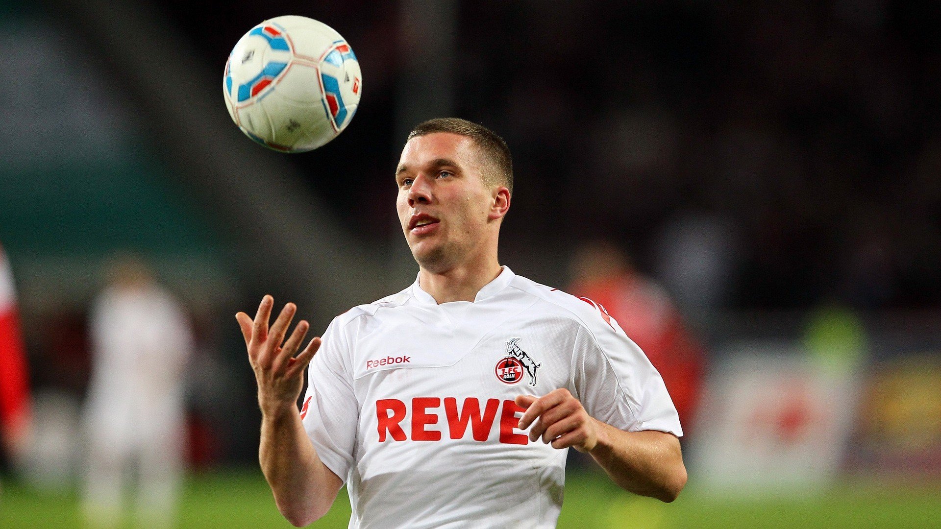 布莱顿客场艰难取胜，英超积分榜排名稳步攀升，英超布莱顿vs曼联直播