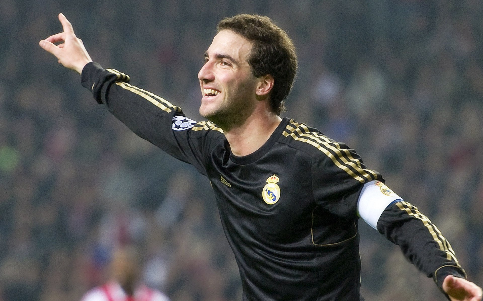 洛杉矶FC计划扩建主场，提升球迷体验，洛杉矶fc对洛杉矶银河预测